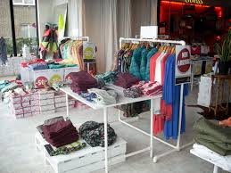 Select a name and domain for your online boutique. 10 Retail Display Ideas To Add To Your Store Simplified Building