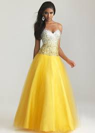 Pin By Lauren Cichocki On Gowns Prom Dresses Yellow Strapless Prom Dresses Ombre Prom Dresses