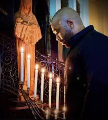 Hróðr) fame, glory, honour, renown and berht bright, shining). Lupfrvxotndlem
