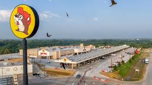 Led by Buc-ee’s and new rival Dolly Parton, America’s gas station chains are in a mega-sizing era