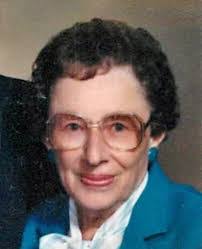 Anna Radloff's Instagram, Twitter & Facebook