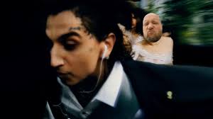 Sobel od paru dni jest w związku z muzyką. Co sądzicie o ich związku?