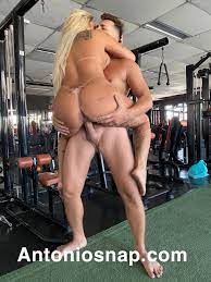 TW Pornstars - 4 pic. Antonio Suleiman. Twitter. ديثت الديوث في النادي  وزغبت زوجته بعدين أخذ مني الجوال وصار. 3:45 PM - 1 Jun 2020