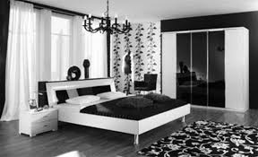 Black bedding sets for romantic bedroom decor. Black And White Bedroom Ideas For Everyone Homedecorite
