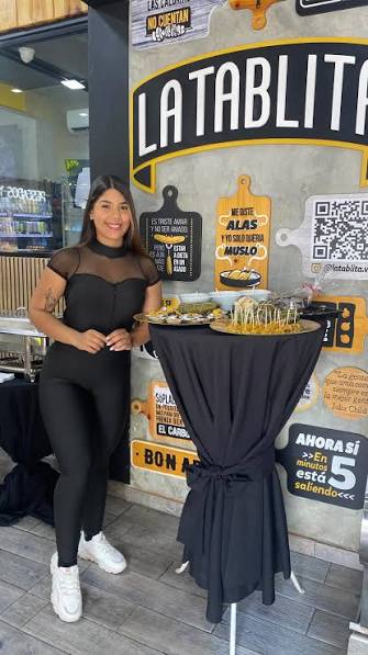 Tuvimos una jornada llena de sabor y alegría con @latablita.ve ,  #promotoradeeventos #promotoras #impulsatumarca #impulsadoras #eventos  #degustaciones #video #navidad #comidanavideña