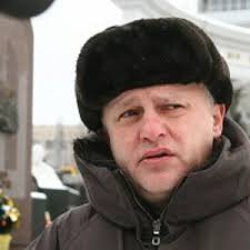 Во многом благодаря усилиям суркиса в 2007 году уефа принял решение о проведении чемпионата европы по футболу 2012 года в украине и польше. Surkis Igor Mihajlovich Genshtab