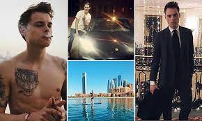 Salmar's strong market performance nearly doubled witzoe's net worth last year. World S Youngest F Cken Billionaire Gives Glimpse Into His Life