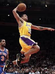 Kobe Bryant Dunks Background 1 Hd Wallpapers Hdwalli Com Kobe Bryant Dunk Kobe Bryant Lebron James Kobe Bryant