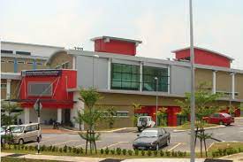 Is there tennis court in sungai buloh campus? Profile