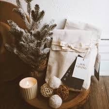 Holiday Sets In 2020 Holiday Gift Sets Holiday Set Monat