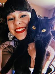 thick thighs save lives” science said!! have a fun long weekend everyone 🧡  love and take care of your bodies 💋 📸 by @babyluna ⁣⁣⁣. . . . . hashtags  also by @