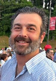 Kelly Darrow's Instagram, Twitter & Facebook