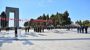 Çanakkale şehitler abidesi' nin boyu 41.7 m. Canakkale Sehitler Abidesi Nde Toren