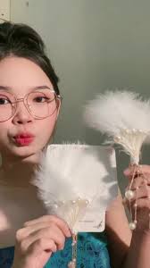 Cute Hair Feather Display