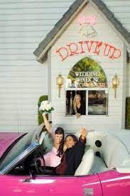 I Do Or I Don T Getting Married In Vegas Plus 4 Tips For Pulling Off A Vegas Wedding If You Think It S A Do Married In Vegas Vegas Wedding Las Vegas