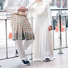 Semua abaya berbentuk princess (a shape/bukaan kaki besar). 40 Koleski Terbaik Baju Nikah Muslimah Lamaz Morradean