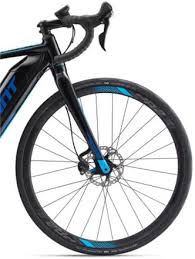 Le velo electrique (ou le vélo à assistance électrique) n'en finit pas de faire des heureux. I Moyenne 14753 Velo Electrique Giant 2019 Road E 1 Pro Black Blue Net Alps Bike Hire