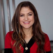 Lia Lawrence (@lialawrencefl)