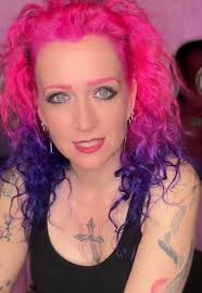 LIVE SHOWS! (This got longer than I meant for it to be 😆) #singer  #songwriter #livemusic #femalevocals #rock #pinkhair #metal #blues