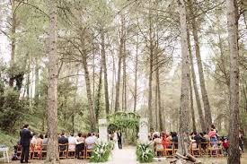 Descubre la canción de juguemos en el bosque, una canción infantil que le encantará a los peques. Los Mejores Parajes Para Celebrar Tu Boda En Un Bosque