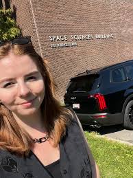 Dr. Genevieve Schroeder (@AstroGenevieve)