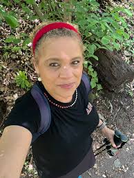 60-year-old hiker completes a manageable 2.61-mile hike