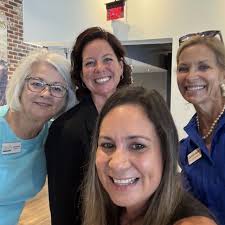 Each photo has a comment! Thanks for checking this Makeover Contest. You  may be a 🏆winner!