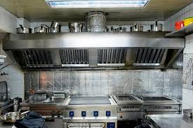 Es posible que tengas una campana de extracción en tu cocina y que aún no la hayas limpiado o que la hayas limpiado a tu manera en lugar de la manera que debe hacerse. Como Y Por Que Limpiar La Campana Extractora De Tu Hogar O Negocio