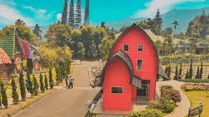 Sebanyak 17 tempat wisata tersebut dinilai jumlah pengunjungnya melampaui dari 50 persen, sehingga ditutup sementara pada minggu 16 mei 2021. Cocok Buat Refreshing Ini 5 Tempat Wisata Keluarga Di Bogor Yang Hits