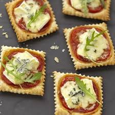 Recette Mini Pizzas Aperitives Au Bleu Recette Recette Fromage Mini Pizza Idee Recette Facile