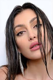 Anastasia Mason's Instagram, Twitter & Facebook