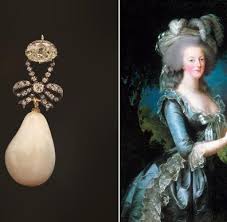 She was born a princess and archduchess, the 15th daughter of maria teresa, empress of austria. Auktion Fur Diese Juwelen Verlor Marie Antoinette Ihren Kopf Welt