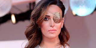 Gessica notaro, vittima di violenza da parte del fidanzato, si è esibita sul palco di sanremo 2020. Vestito Autunno 2020 L Abito Sexy Di Gessica Notaro A Venezia 77