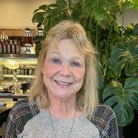 Bernadette Sattler's Instagram, Twitter & Facebook