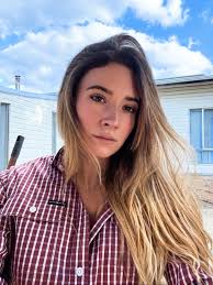 Hi, how are you? My name is Olavo, I am Brazilian and I am 27 years old. I  will be living in Alberta between June and September, and I am looking for