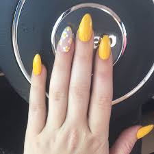 Yellow acrylic nails ideas,✅ we take a look at some of the most innovative ways to style them, from ombre to short nails, coffin, square and glitter top 21 yellow acrylic nail styles and design ideas. Short Yellow Flower Gel Nails New Expression Nails
