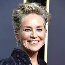 Родилась 10 марта 1958 года в мидвилле, штат пенсильвания, сша. Sharon Stone Recreates Basic Instinct Pose Talks Maternity