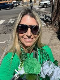 Amanda Darrah's Instagram, Twitter & Facebook