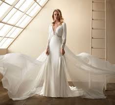 El segundo vestido de novia de carlota casiraghi, otro homenaje a grace kelly. Vestidos De Novia Fiesta Y Trajes De Madrina