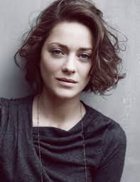 Marion Cotillard Curly Bob Appropriate To For Anyone Who Is Bored With The Old Style Marion Cotillard Hair Curly Hair Trends Short Hair Styles