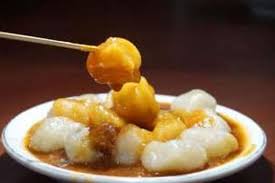 Usiaku sudah 35 tahun selisih tiga tahun lebih tua suamiku. Saking Ramainya Cilok Gajahan Di Yogya Ludes Dalam Dua Jam Halaman All Kompas Com