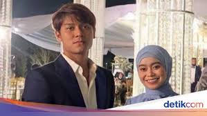 Eksklusif lesti billar angkat suara terkait designer gugi nugraha. Ivan Gunawan Shows Off His Dress For Lesti Kejora Touching The Problem Of Marriage Newsy Today