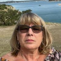 Rhonda Padilla's Instagram, Twitter & Facebook