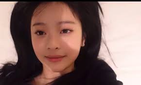 Instiz: Dạo này các bác mê nhất idol nữ nào? Với tôi là Haerin ㅎㅎ = 1.  Minji! 2. Karina 3. Hanni 4. NingNing 5. Ryujin 6. Winter 7. Karina 8.  Karina