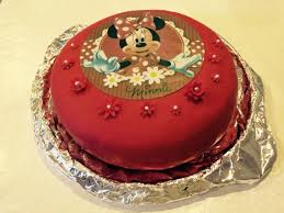 Minnie Mouse Torte Mit Tortenaufleger Minnie Mouse Torten Tortenaufleger Kuchen