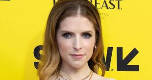 Anna Kendrick's telling reply to awkward Blake Lively question as feud  rumours rumble