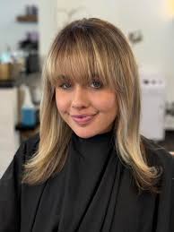 Holiday hair makeover for deserving mom