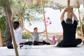 From budget yoga retreats in thailand, india, usa, uk, indonesia and more, find the best budget yoga retreat for you! Top 5 Yoga Retreats In Europe Healing Holidays