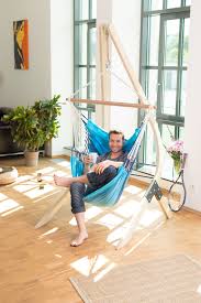 Lebenslust Vielfalt Auf Kolumbianisch Frohes Streifendesign Fur Die Besonderen Entspannungsmomente Von Gross Hammock Swing Chair Hammock Chair Swinging Chair