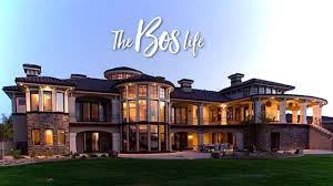 Dream house is a 2011 american psychological thriller film directed by jim sheridan from universal pictures and morgan creek productions, starring daniel craig, rachel weisz, naomi watts, and marton csokas. Dream House Tour Youtube